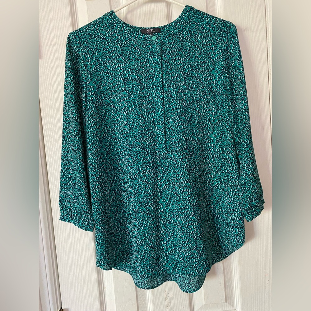 NYDJ Leopard Print Long Sleeve Blouse. Size S